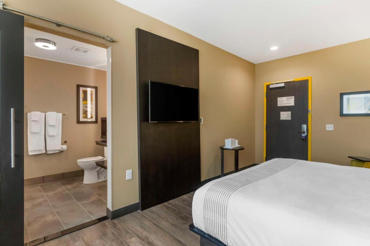 Glo Best Western Pooler - Savannah Airport Hotel Екстер'єр фото